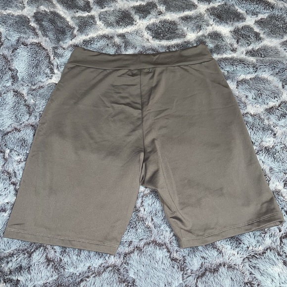 Active Biker Short Set (Grey) - Picture 5 of 8